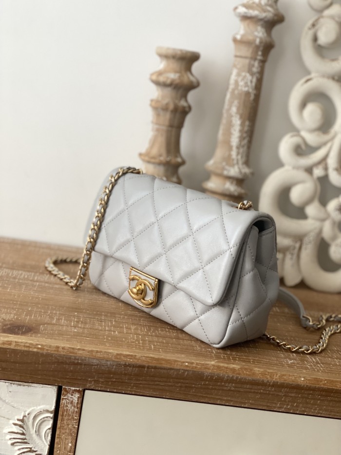 Handbag Chanel 3474 size 15*20*8 cm