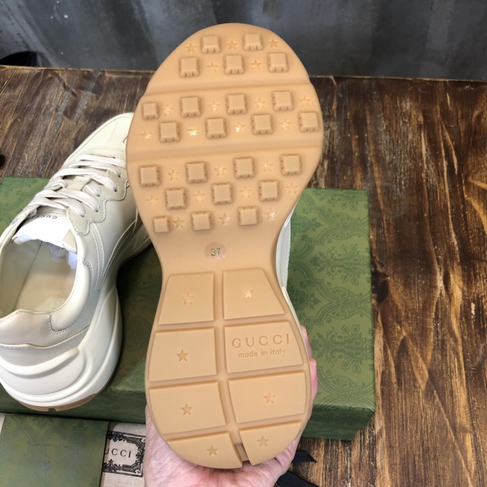 Gucci Rhyton sneaker 12