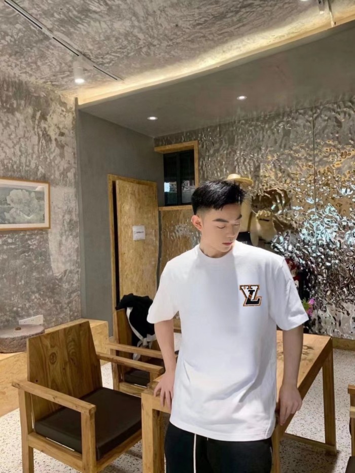 Clothes Louis Vuitton 150