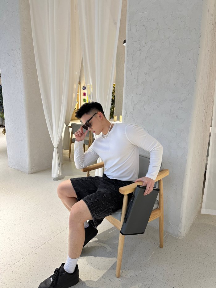 Clothes Louis Vuitton 272
