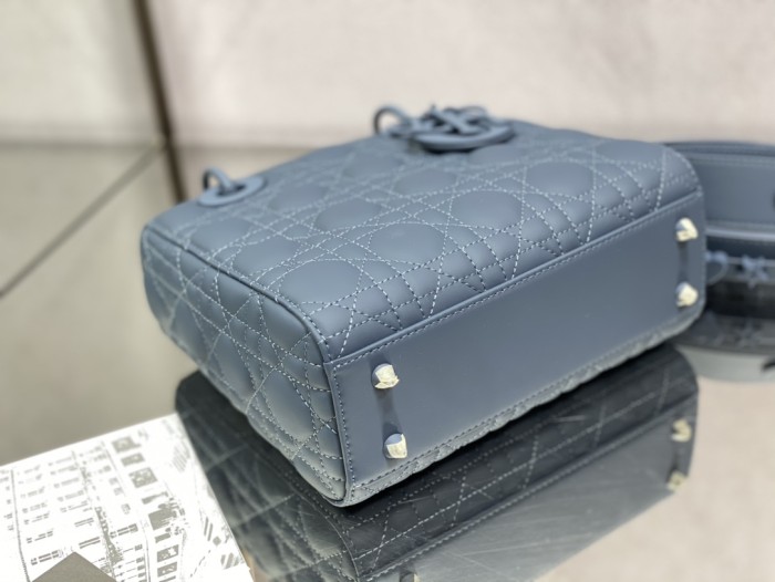 Handbag Dior size 20 cm