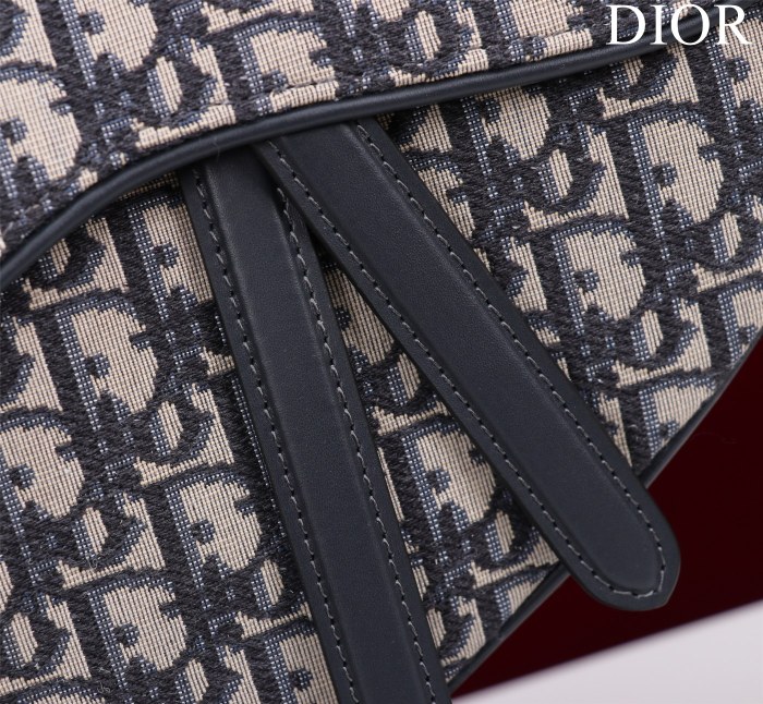 Handbag Dior M0446 size 19.5*16*6.5 cm