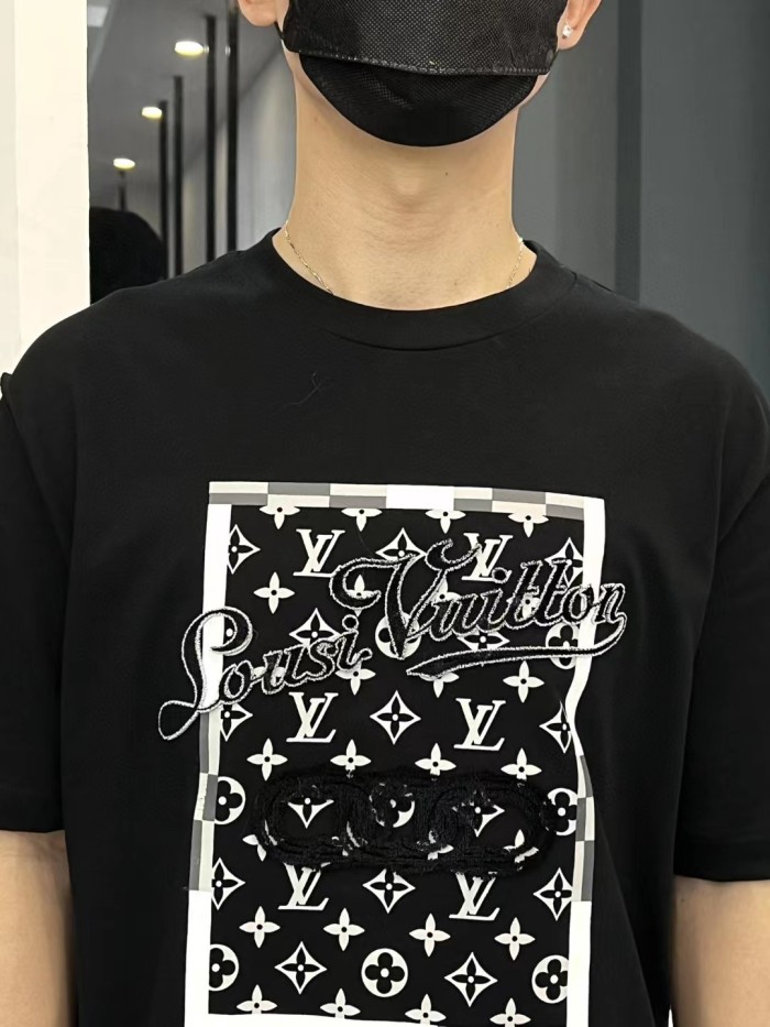 Clothes Louis Vuitton 406