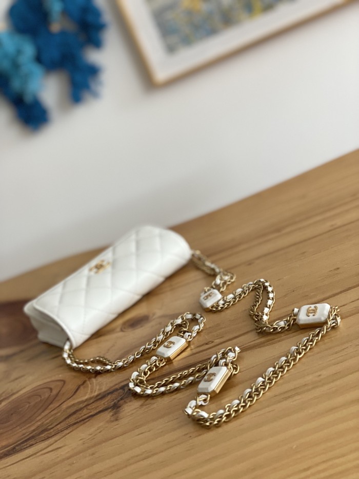 Handbag Chanel 81216 size 15.2 9.5 3.5 cm