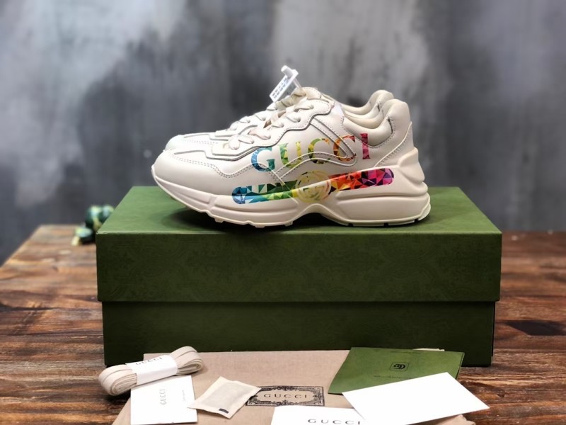 Gucci Rhyton sneaker 24