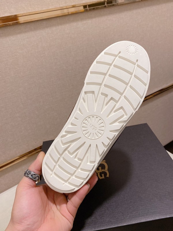 UGG Sneaker 54