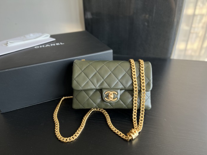 Handbag Chanel 3393 size 16cmx25cm10 cm