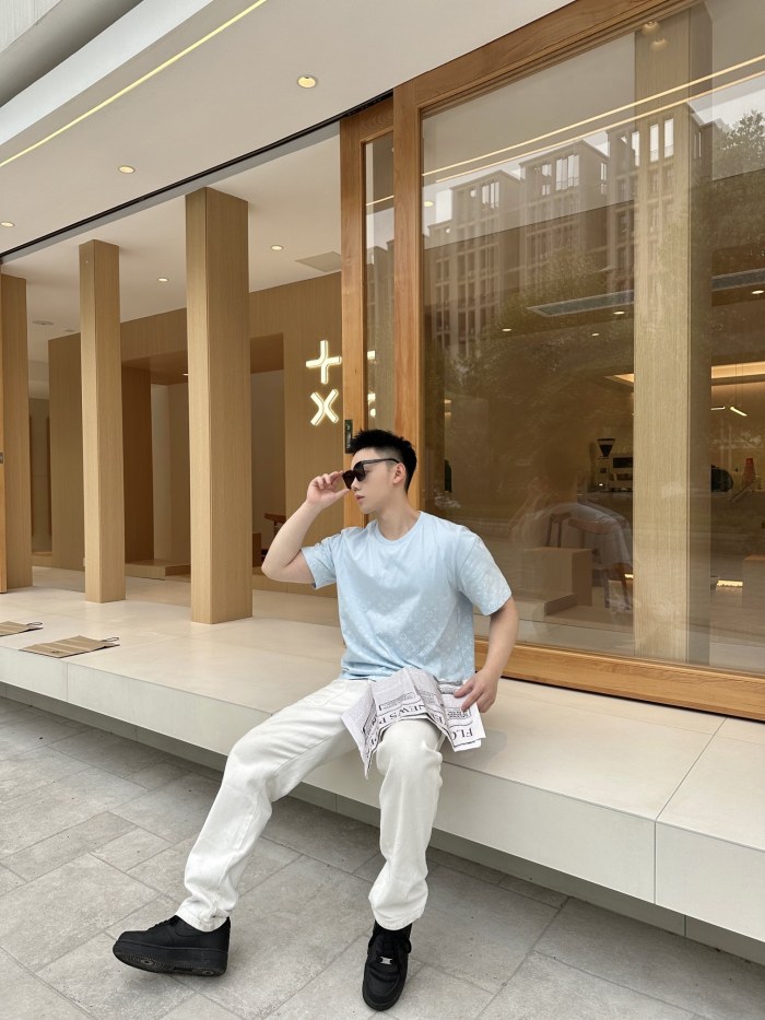 Clothes Louis Vuitton 228