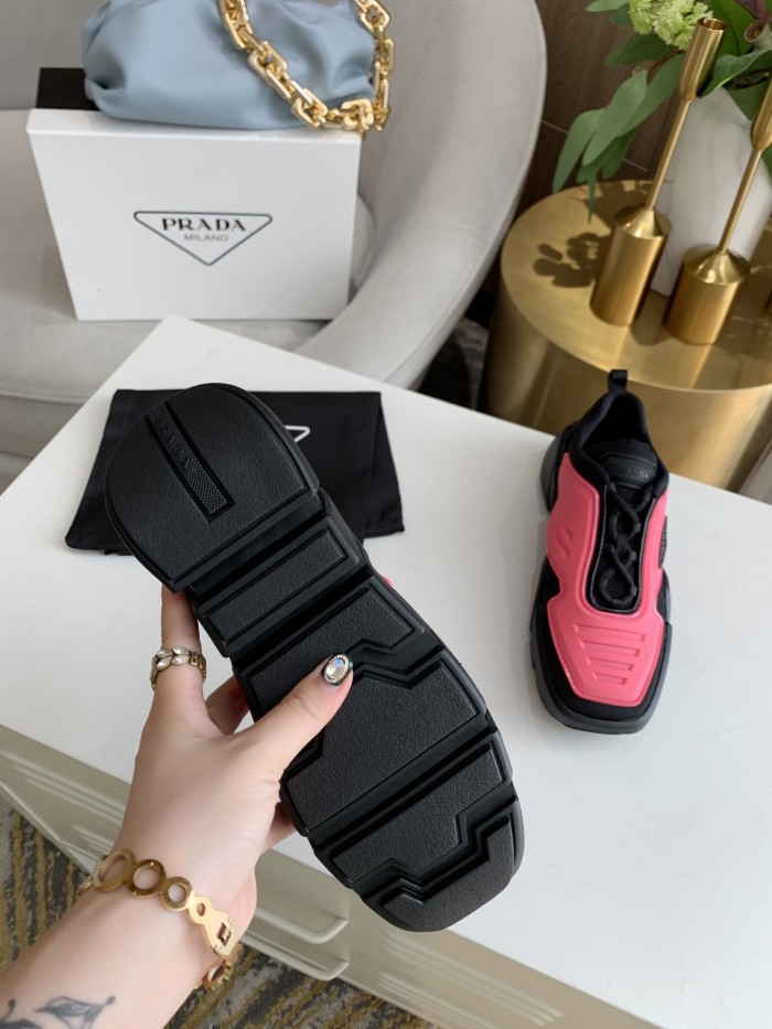 Prada Low Top sneaker 46