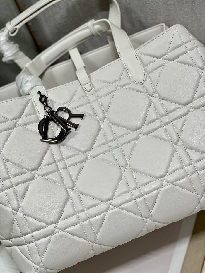 Handbag Dior 1188 size 37×43×22 cm