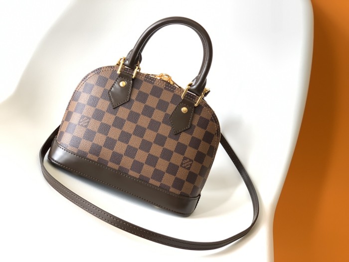 Handbag Louis Vuitton N41221 size 25 x 19 x 12 cm