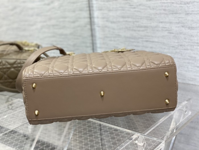 Handbag Dior size 32 cm