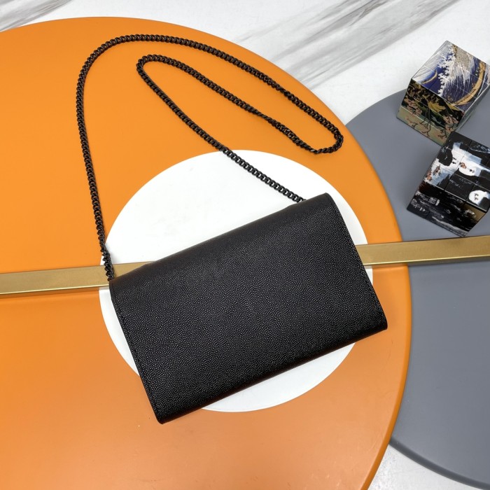 Handbags SAINT LAURENT 607788 size 19x12x4 cm