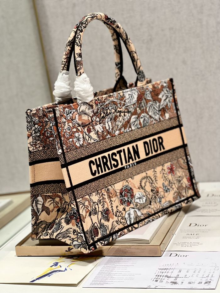 Handbag Dior 1286 size 36×28 cm