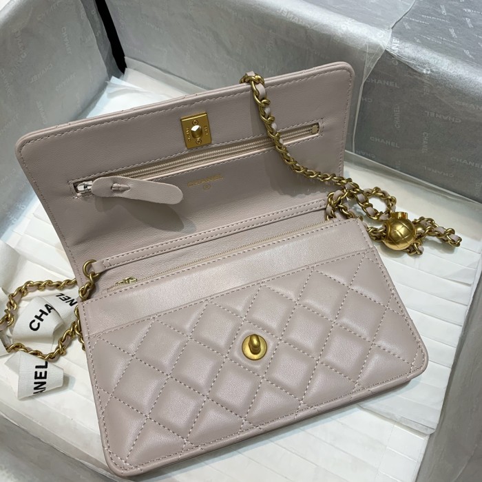 Handbag Chanel 81133 size 19 cm