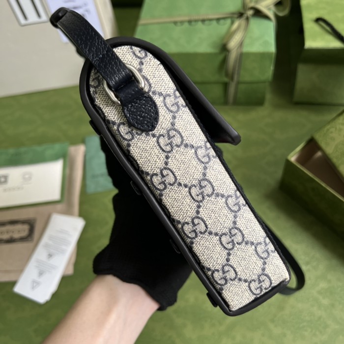 Handbag Gucci 696056 size 11x 18x 5 cm