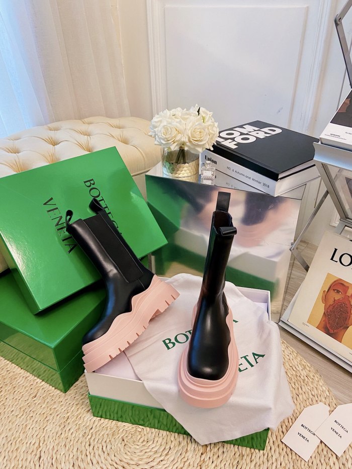 Bottega Veneta Boots 32