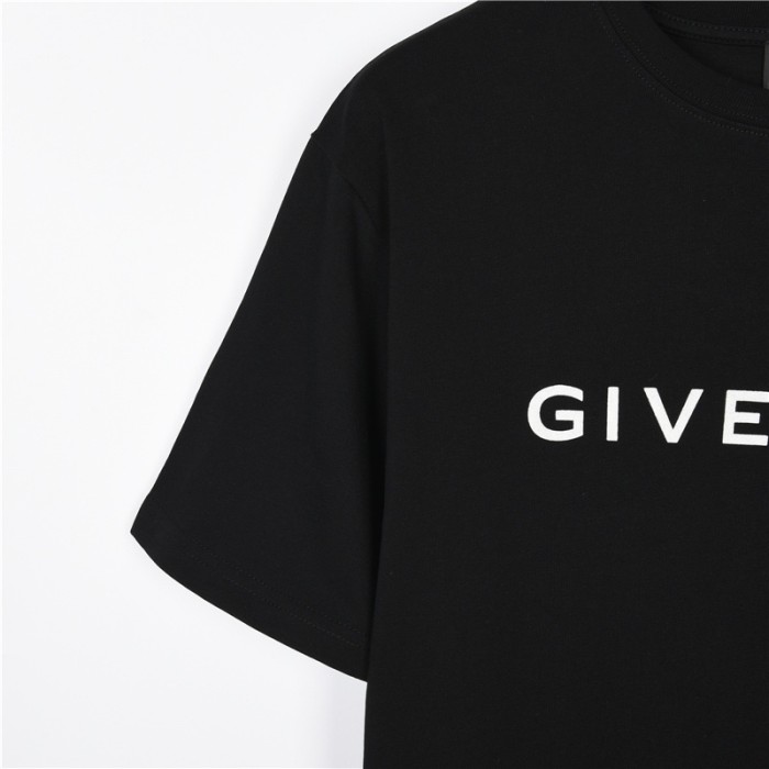 Clothes Givenchy 10