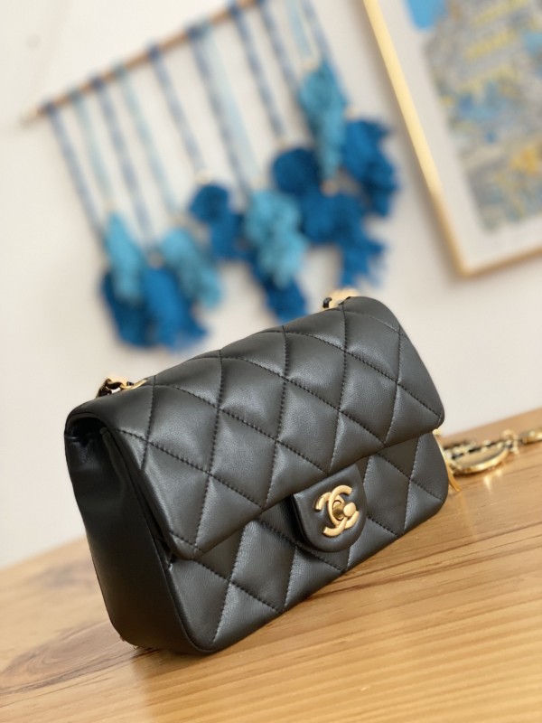 Handbag Chanel 3457 size 14*20*8 cm