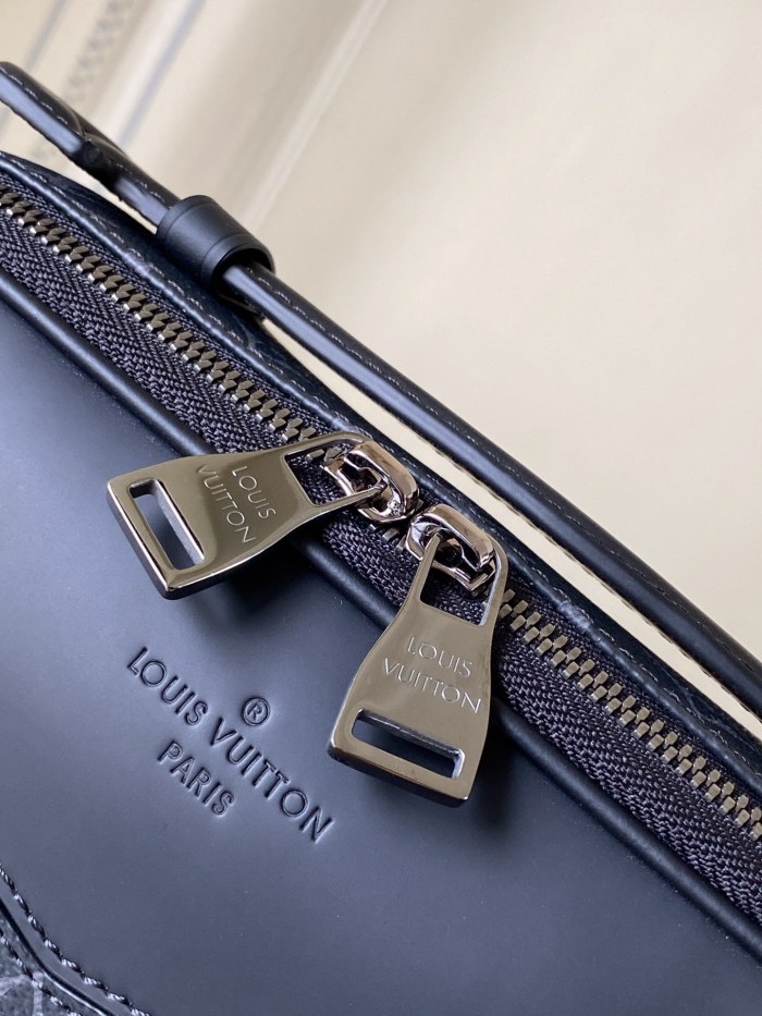 Handbag Louis Vuitton M42906 size 28.0 x 18.0 x 5.0 cm