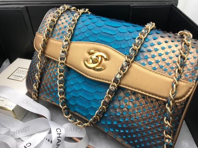 Handbag Chanel size 24.5cm*15.5cm*8.5 cm