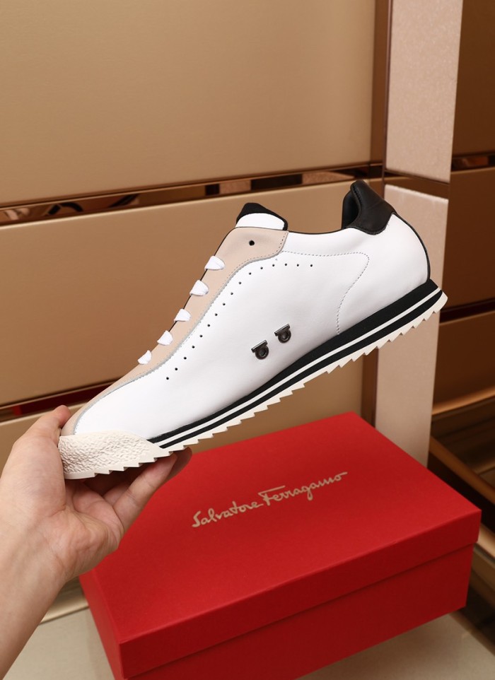 Salvatore Ferragamo Gancini Sneaker 18