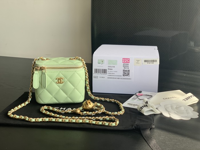 Handbag Chanel size 8.5cmx11cmx7 cm