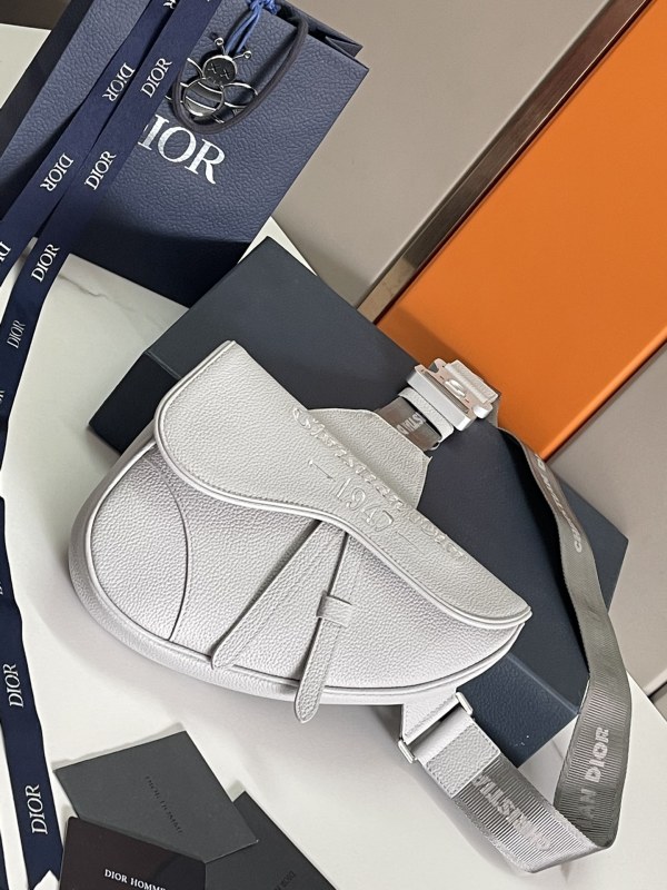 Handbag Dior size 26 x 19 x 4.5 cm