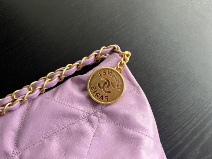 Handbag Chanel size 39cmx42cmx8 cm