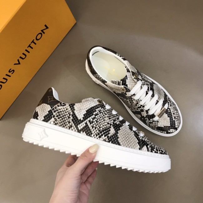 Louis Vuitton Low Top sneaker 79