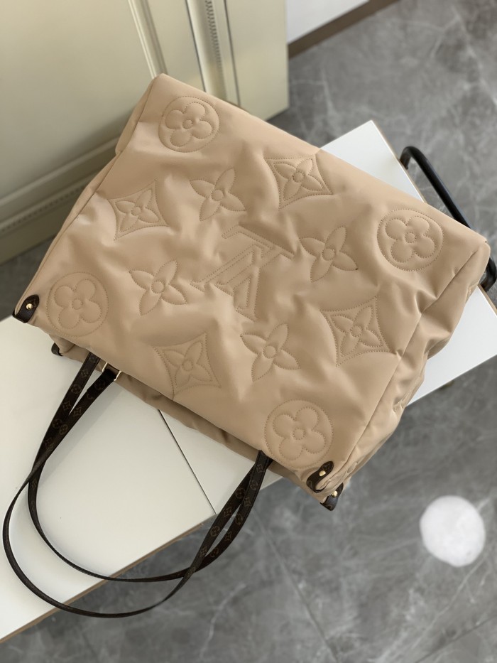 Handbag Louis Vuitton M59007 size 41 x 34 x 19 cm