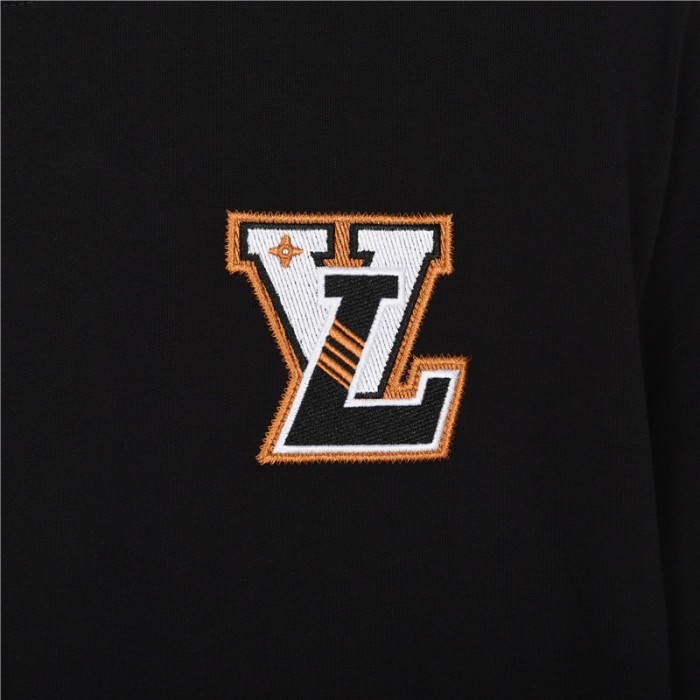 Clothes Louis Vuitton 149