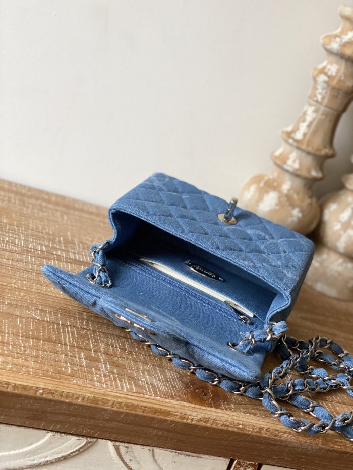 Handbag Chanel AS2070 size 20 6.5 12 cm