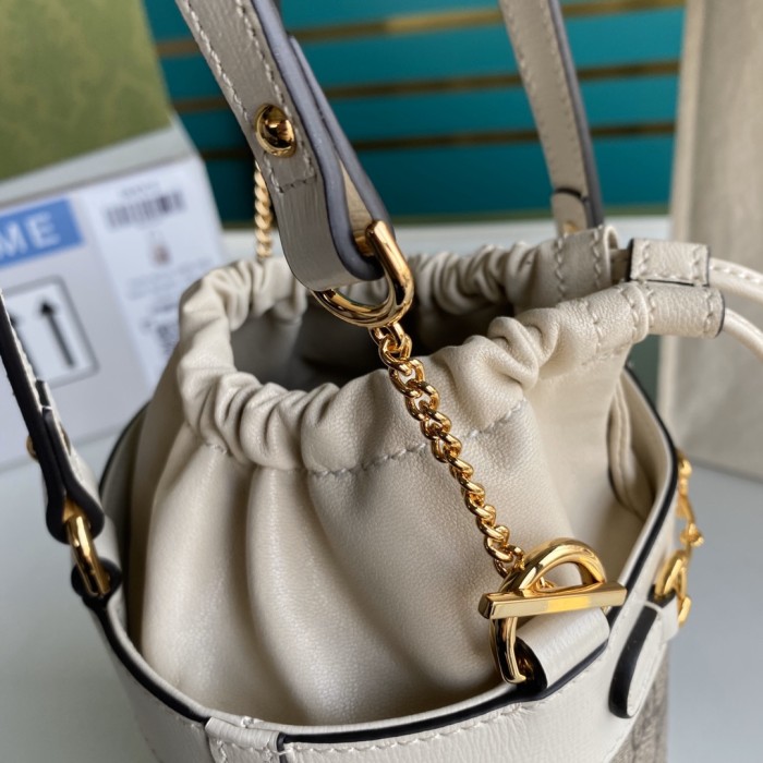 Handbag Gucci 637115 size 14*16*14 cm