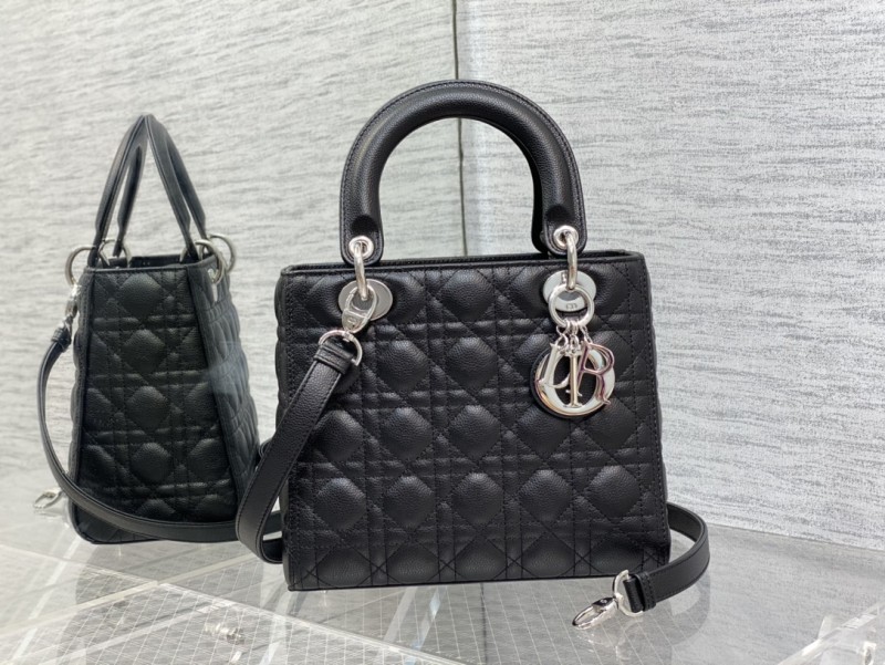 Handbag Dior size 24 cm