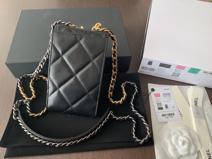 Handbag Chanel AP1773 size 18.5cmx10cmx2.5 cm