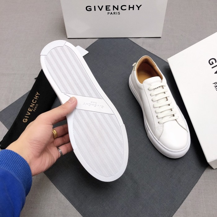 Givenchy Urban Street Logo-print Leather Sneakers 31