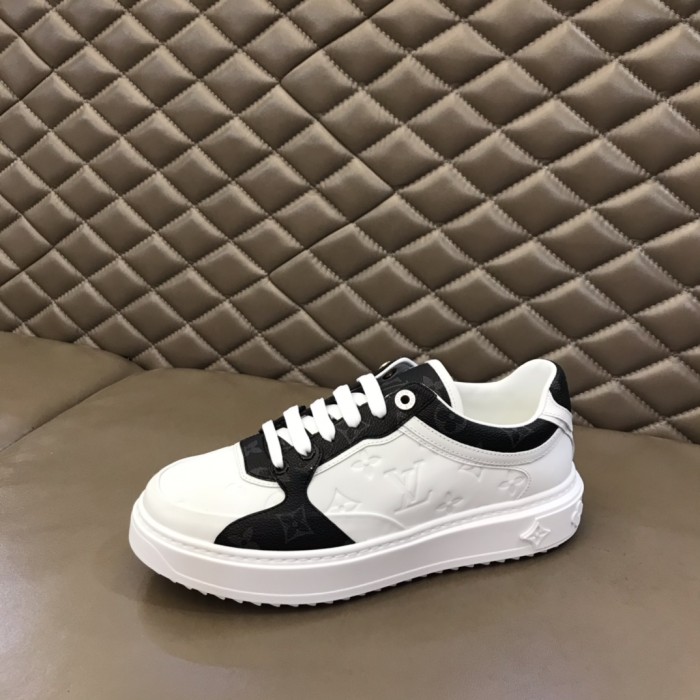 Louis Vuitton Low Top sneaker 77