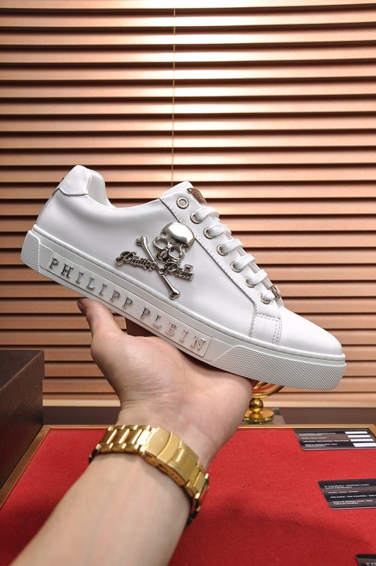 Philipp Plein Low Top Sneakers 32