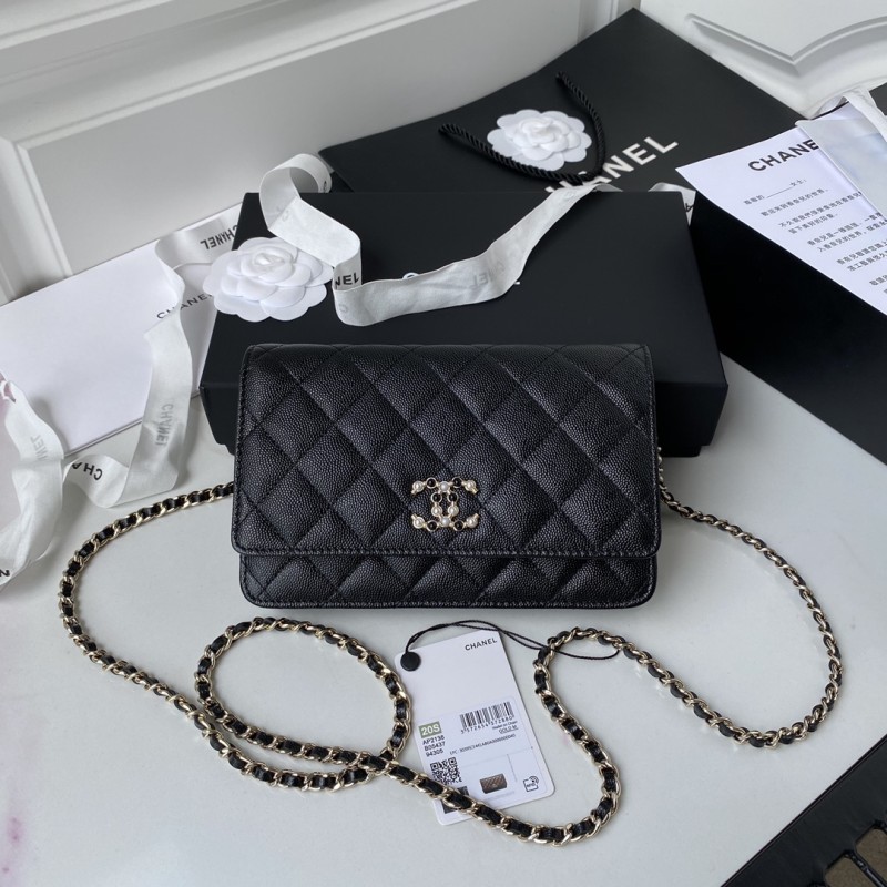 Handbag Chanel AP2136 size 19 cm