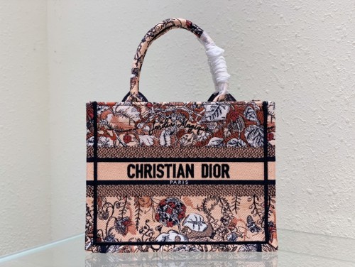 Handbag Dior 8002 size 26.5x 21x 14 cm