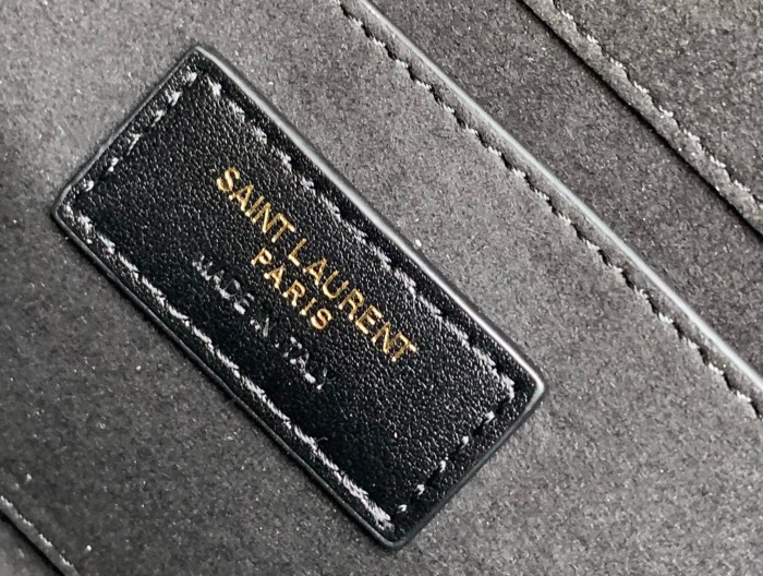 Handbags SAINT LAURENT 377629 size 20x12.5x5 cm