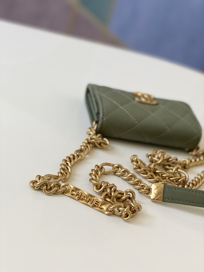 Handbag Chanel 81156 size 12 9 2.5 cm