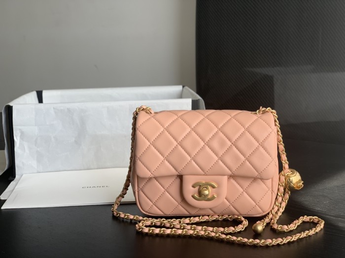 Handbag Chanel size 17 cm