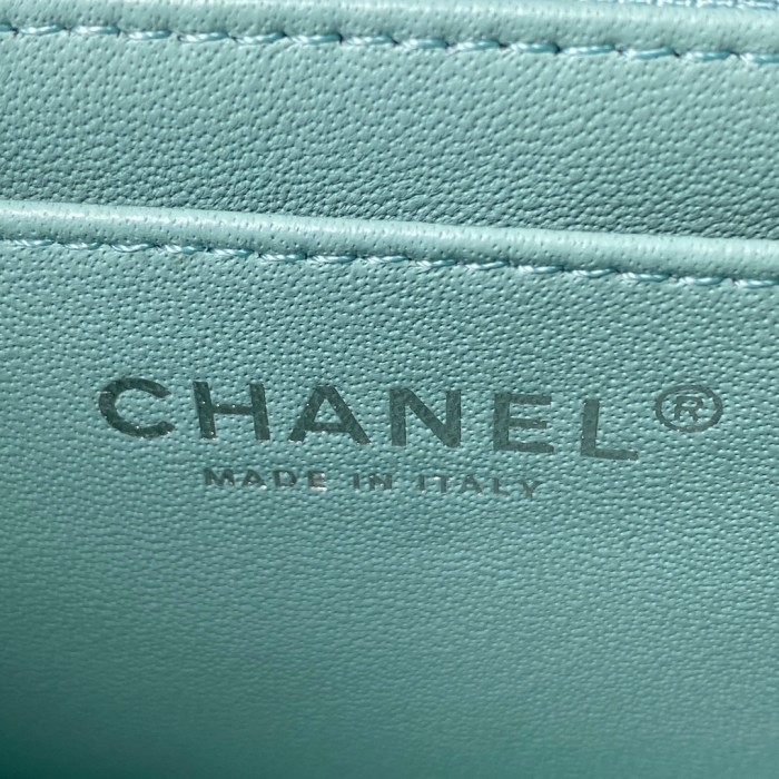 Handbag Chanel size 17 cm