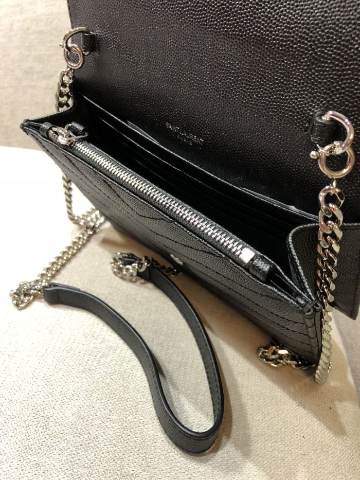 Handbags SAINT LAURENT 393953 size 19*11.5*4 cm