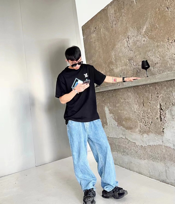 Clothes Louis Vuitton 364