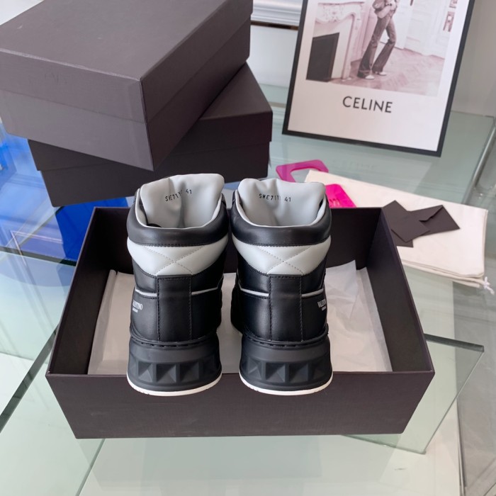 VALENTINO GARAVANI ONE STUD SNEAKER 6