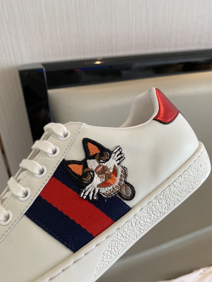 Gucci Women's Ace sneaker with bee sneaker 4