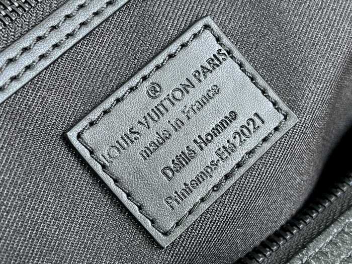 Handbag Louis Vuitton M57416 size 42 x 26 x 20 cm